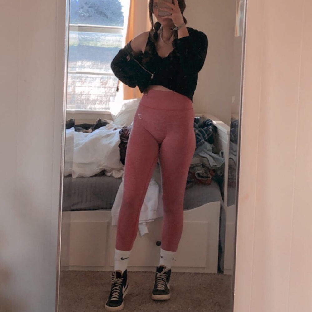 SOLD Pink gym shark leggings